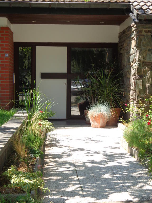 Green Hill Guest House And Apartment Overijse Exterior photo